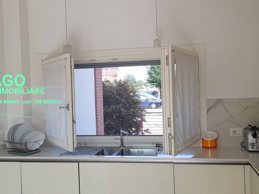 casa indipendente in vendita a Nove