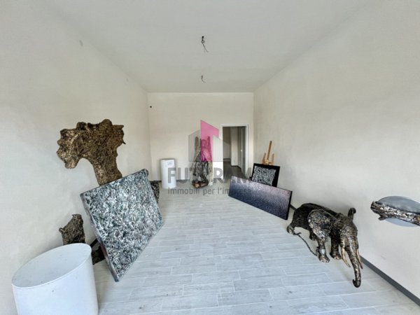 negozio in vendita a Nove