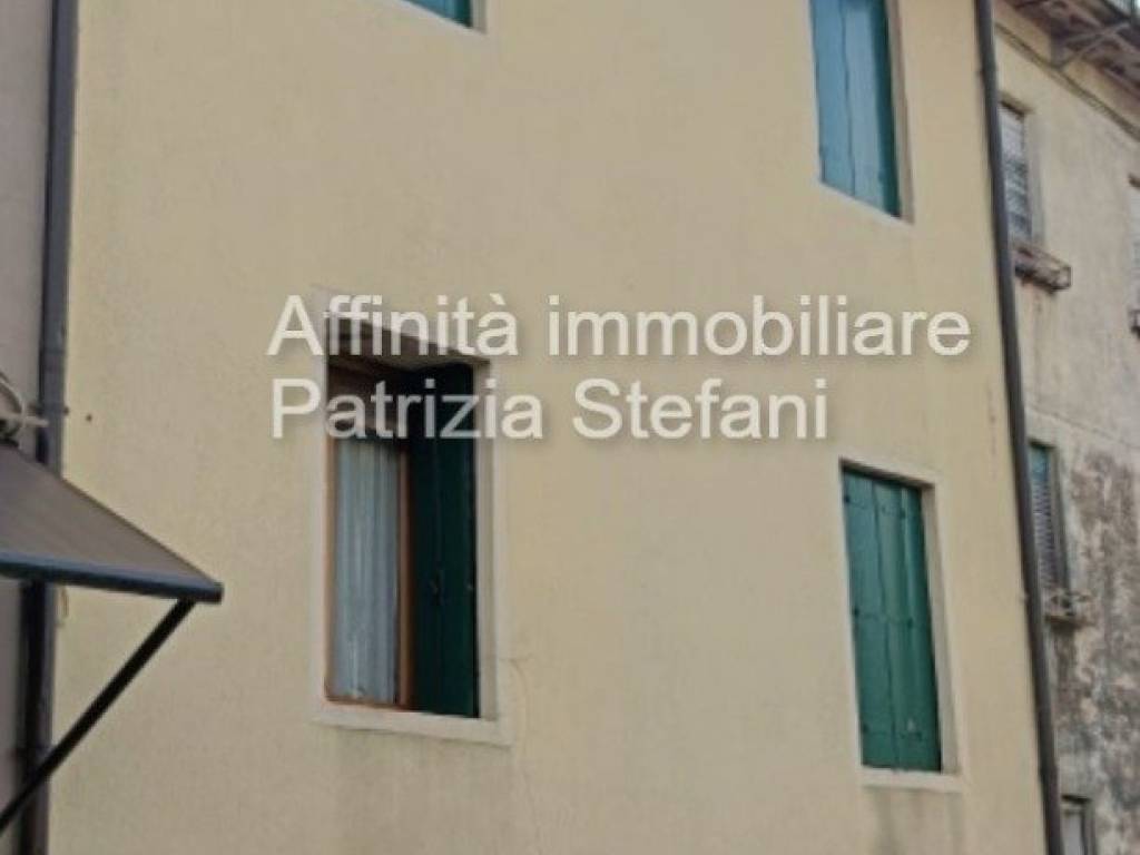 casa indipendente in vendita a Nove