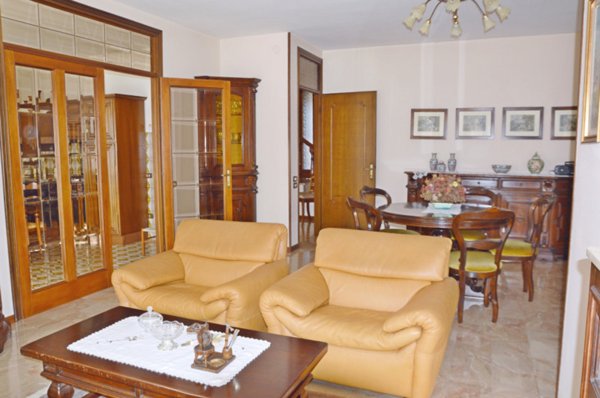 casa indipendente in vendita a Nove