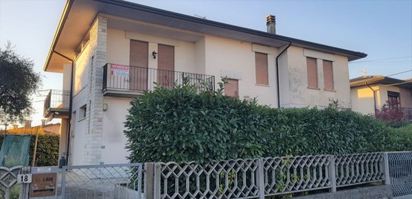 casa indipendente in vendita a Nove