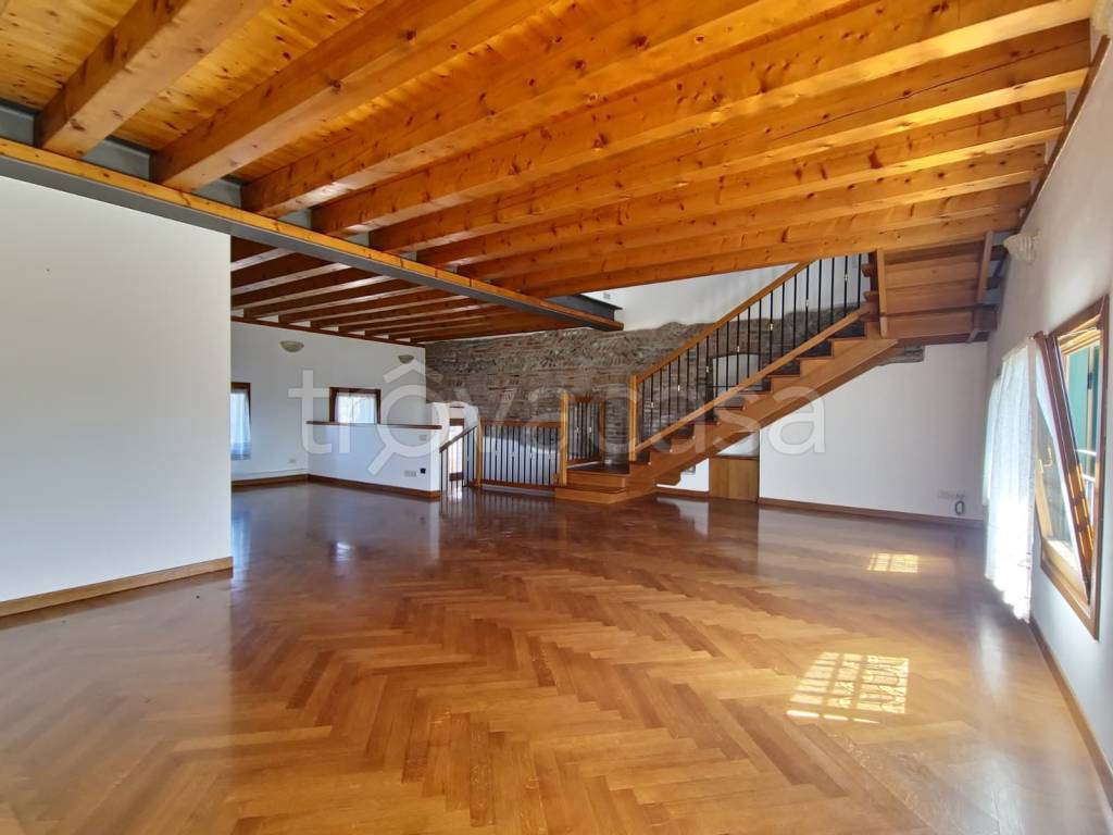casa indipendente in vendita a Nove