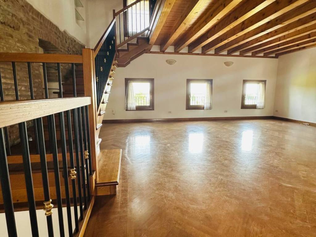 casa indipendente in vendita a Nove