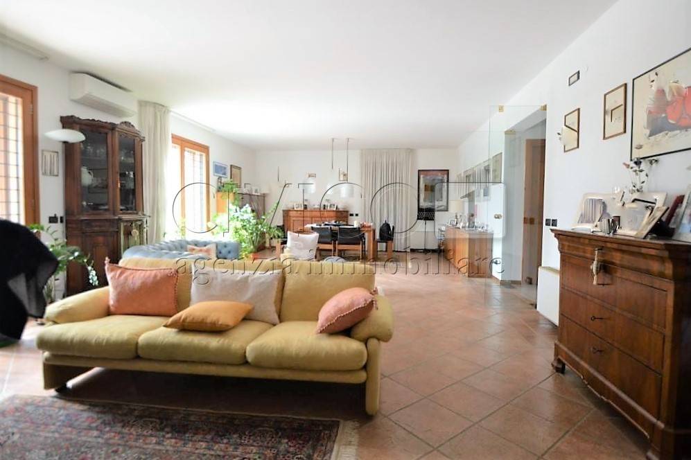 casa indipendente in vendita a Noventa Vicentina