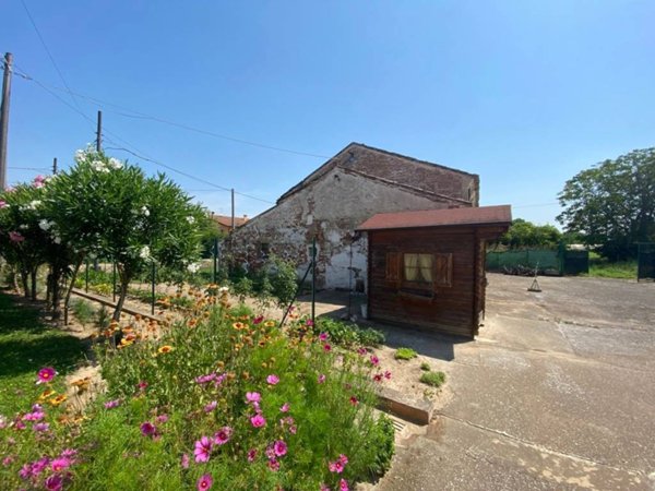 casa indipendente in vendita a Noventa Vicentina