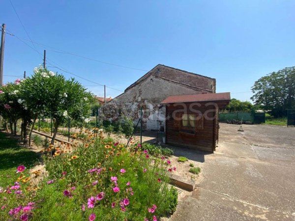casa indipendente in vendita a Noventa Vicentina