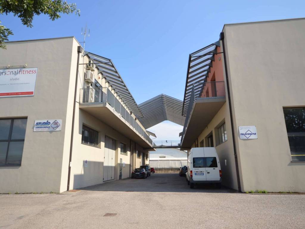 ufficio in vendita a Noventa Vicentina