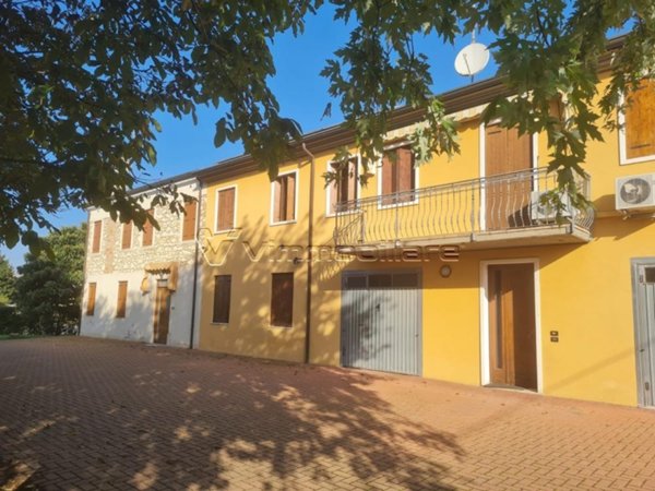 casa indipendente in vendita a Noventa Vicentina