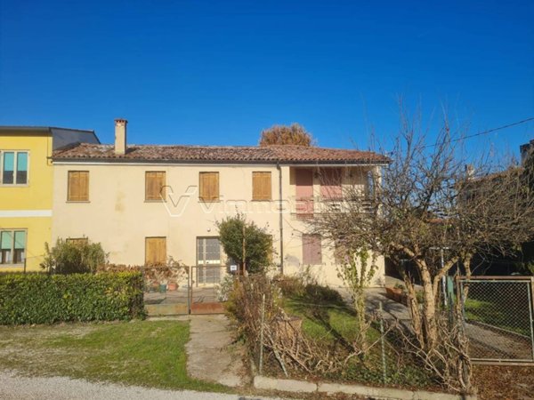 casa indipendente in vendita a Noventa Vicentina