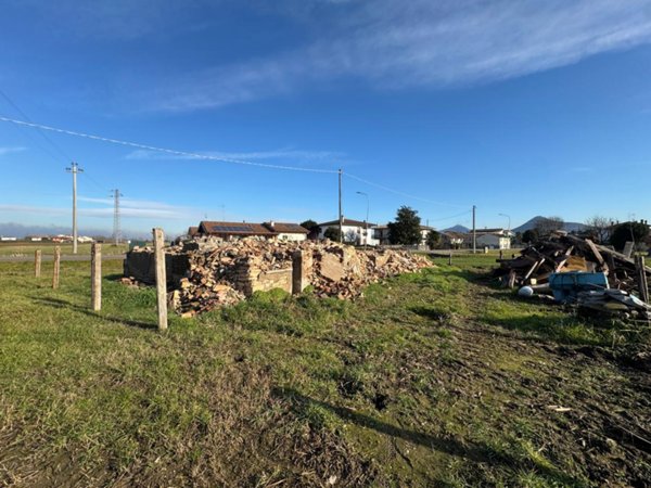 casa indipendente in vendita a Noventa Vicentina in zona Saline
