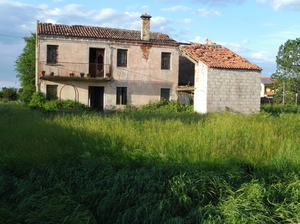 terreno edificabile in vendita a Noventa Vicentina
