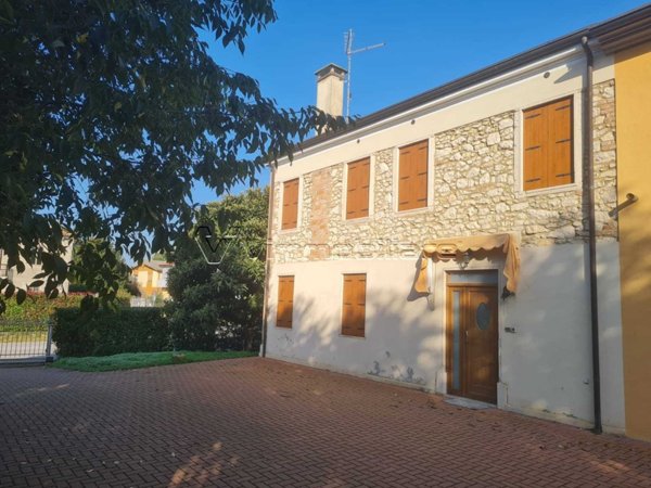 casa indipendente in vendita a Noventa Vicentina