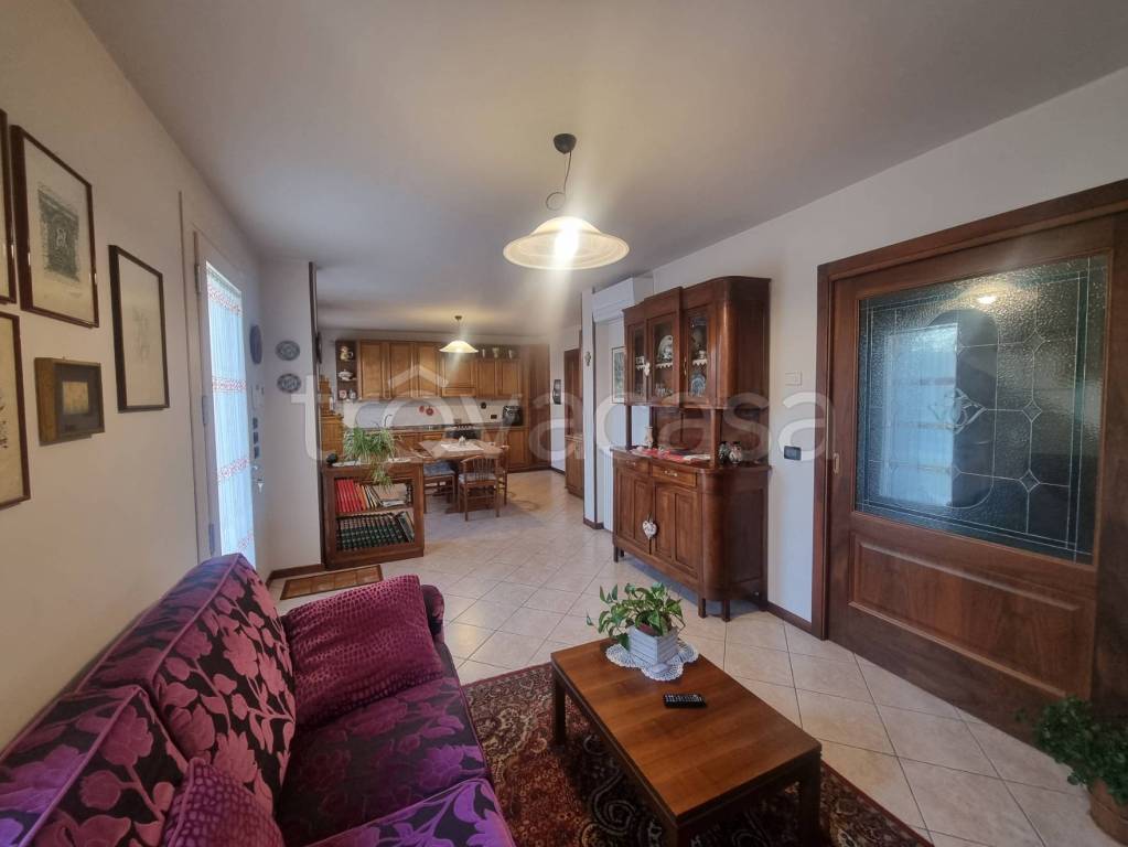 casa indipendente in vendita a Noventa Vicentina