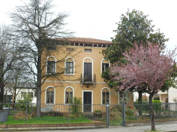 casa indipendente in vendita a Noventa Vicentina