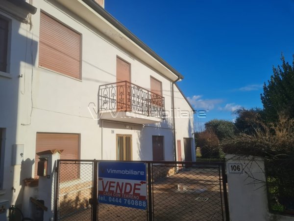 casa indipendente in vendita a Noventa Vicentina