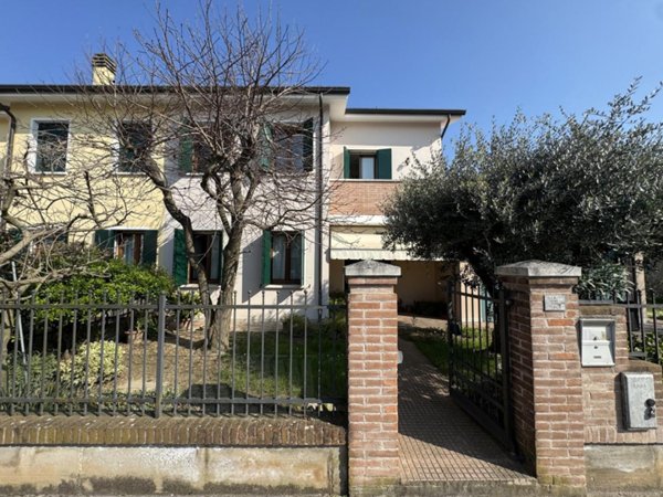 casa indipendente in vendita a Noventa Vicentina