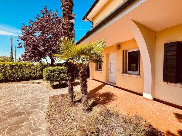 casa indipendente in vendita a Noventa Vicentina