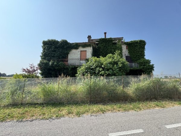 casa indipendente in vendita a Noventa Vicentina