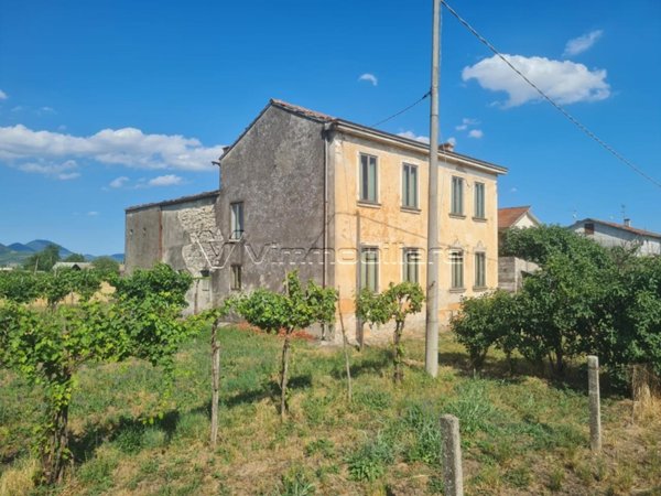 casa indipendente in vendita a Noventa Vicentina in zona Caselle