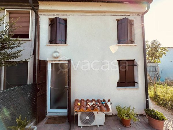 casa indipendente in vendita a Noventa Vicentina