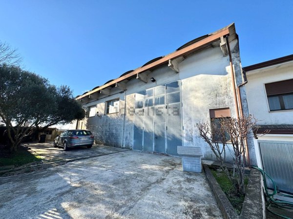 casa semindipendente in vendita a Noventa Vicentina