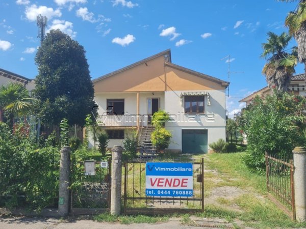 casa indipendente in vendita a Noventa Vicentina