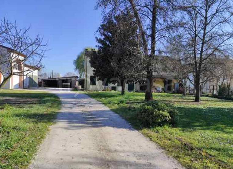 casa indipendente in vendita a Noventa Vicentina