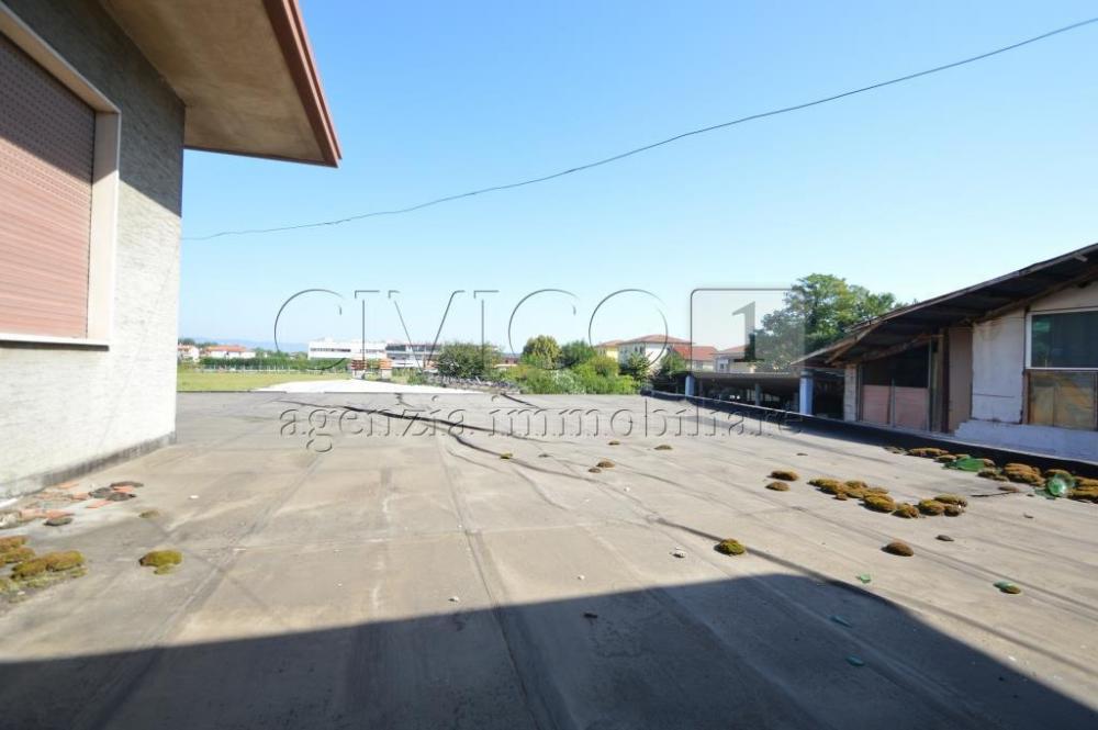 casa indipendente in vendita a Noventa Vicentina