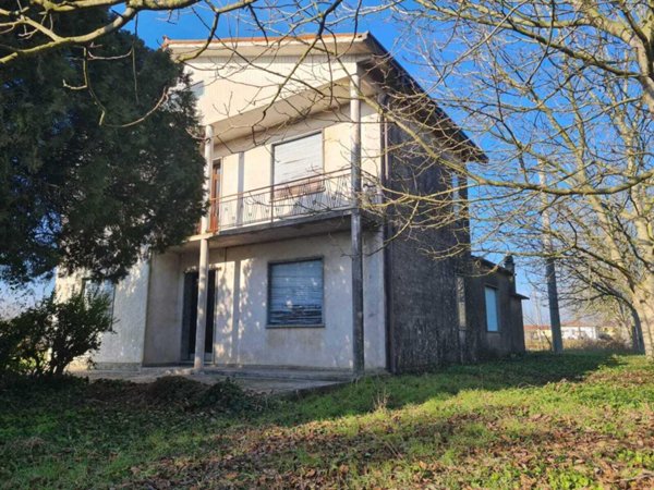 casa indipendente in vendita a Noventa Vicentina