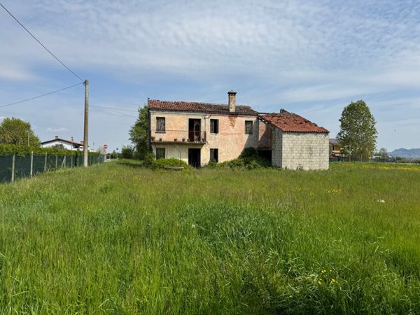 casale in vendita a Noventa Vicentina