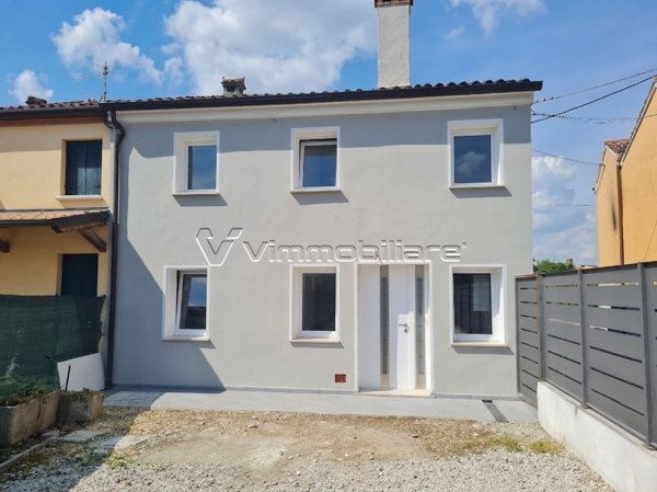 casa indipendente in vendita a Noventa Vicentina in zona Are