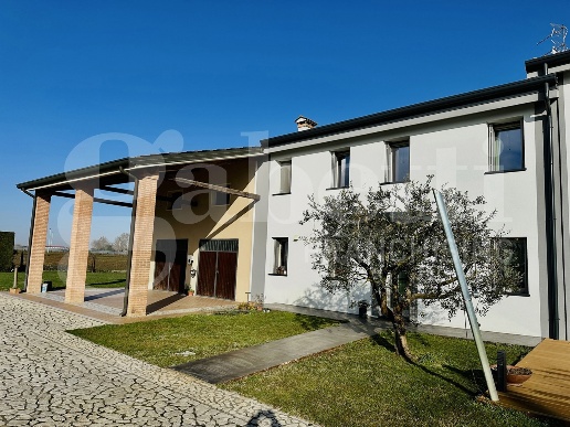 casa indipendente in vendita a Noventa Vicentina