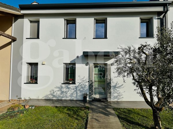 casa indipendente in vendita a Noventa Vicentina in zona Are