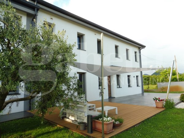 casa indipendente in vendita a Noventa Vicentina in zona Saline