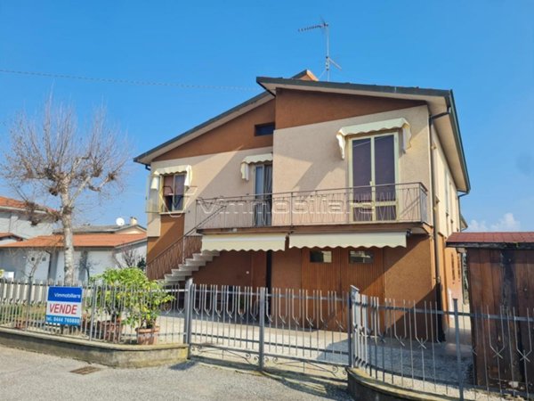 casa indipendente in vendita a Noventa Vicentina