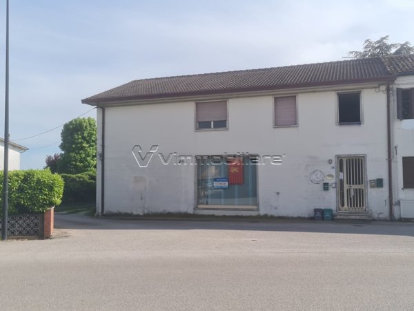 locale commerciale in vendita a Noventa Vicentina