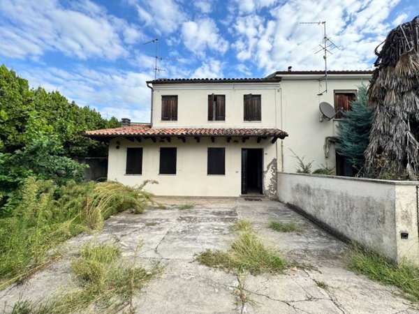 casa indipendente in vendita a Noventa Vicentina