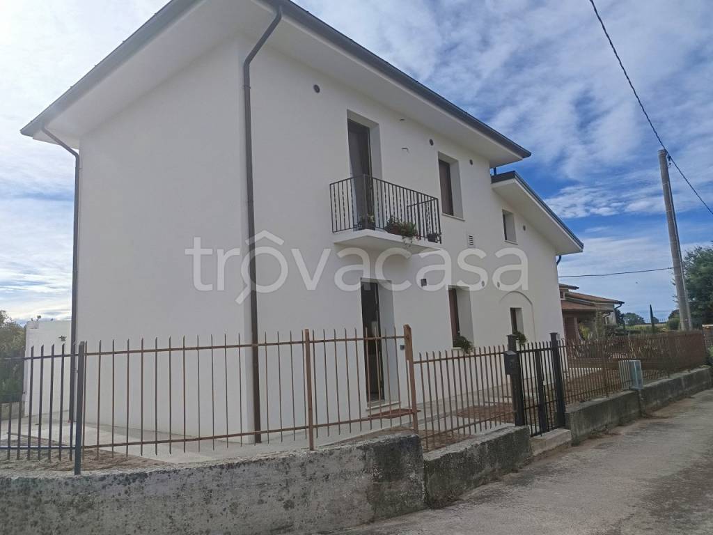 casa indipendente in vendita ad Orgiano in zona Teonghio