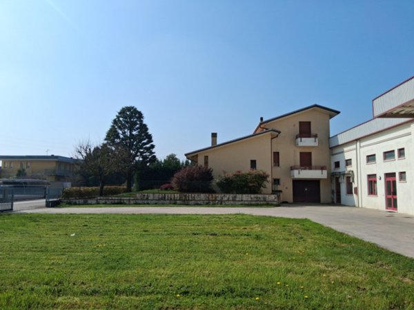 capannone in vendita ad Orgiano