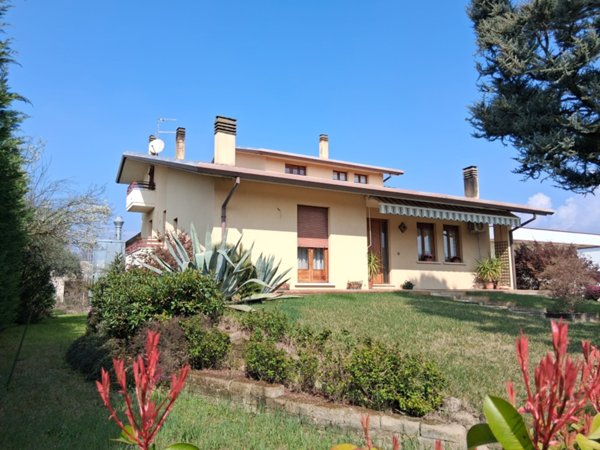 casa indipendente in vendita ad Orgiano in zona Teonghio