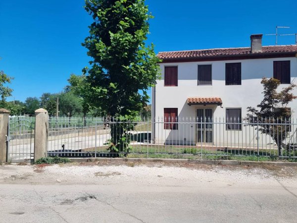 casa indipendente in vendita ad Orgiano in zona Teonghio