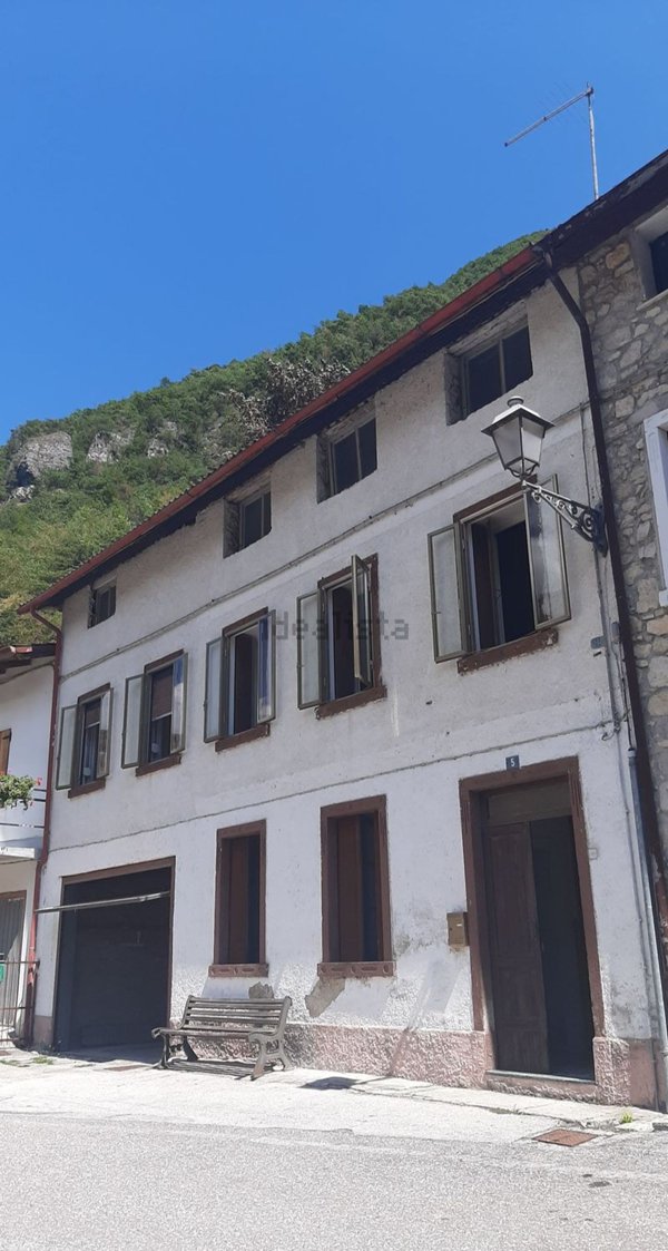 casa indipendente in vendita a Pedemonte