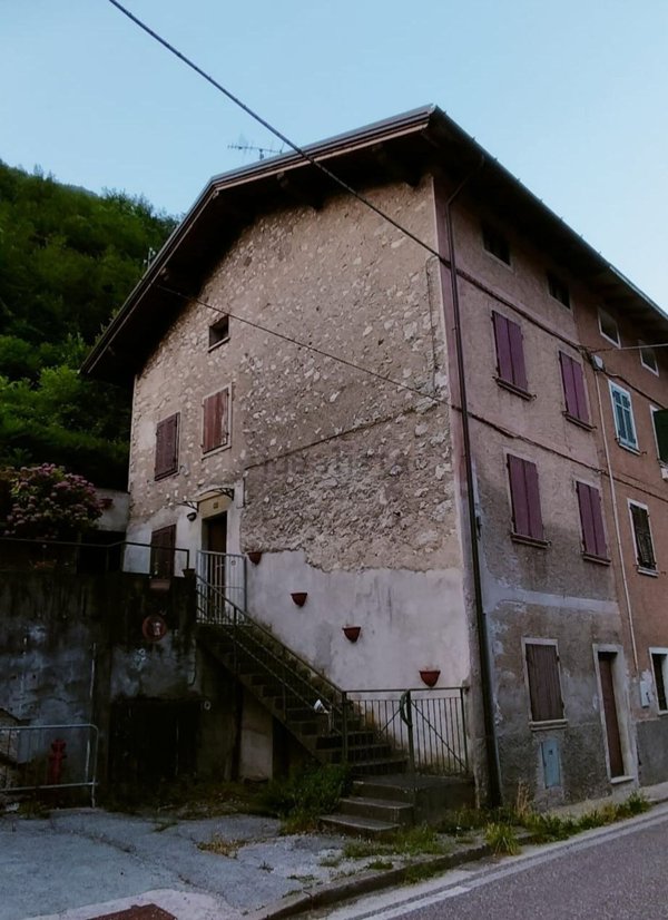 casa indipendente in vendita a Pedemonte