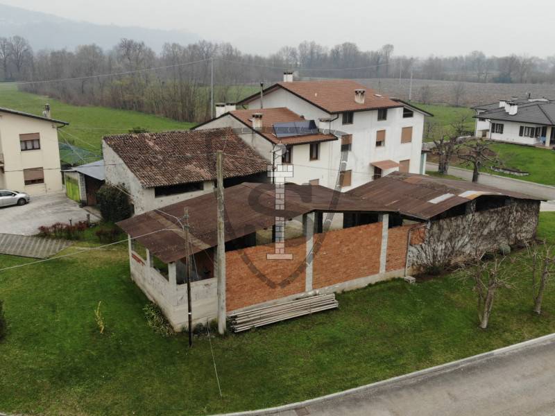 casa indipendente in vendita a Pianezze