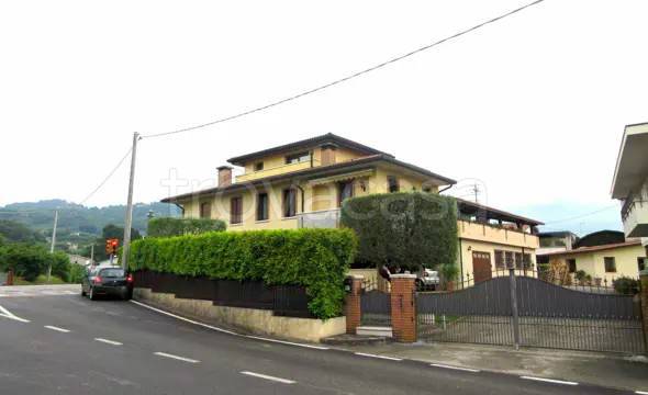 appartamento in vendita a Pianezze