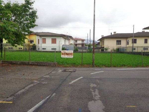 casa indipendente in vendita a Piovene Rocchette in zona Grumello