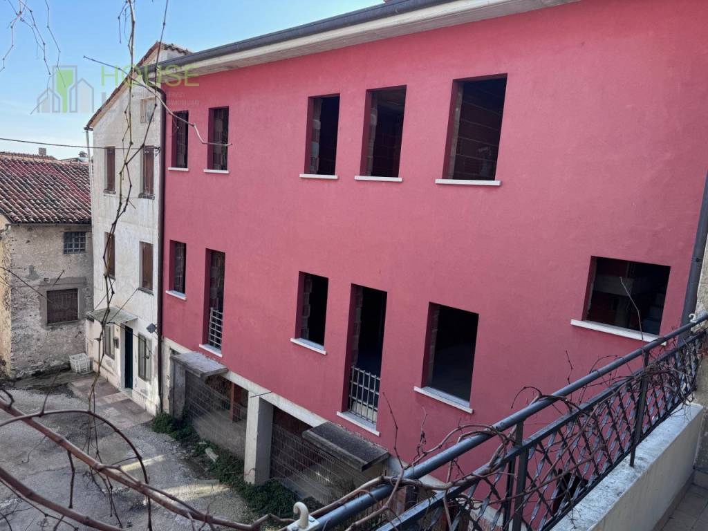 casa indipendente in vendita a Piovene Rocchette