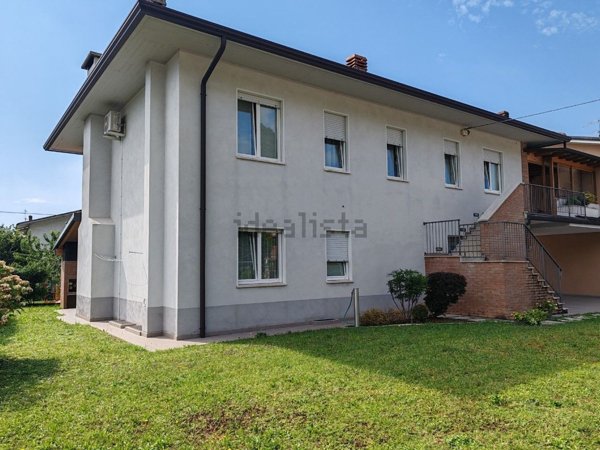 casa indipendente in vendita a Piovene Rocchette in zona Grumello