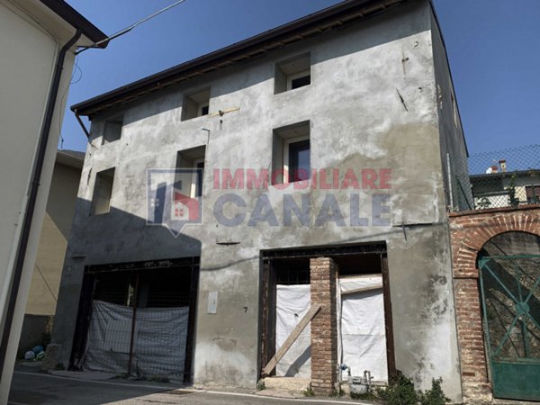casa indipendente in vendita a Piovene Rocchette