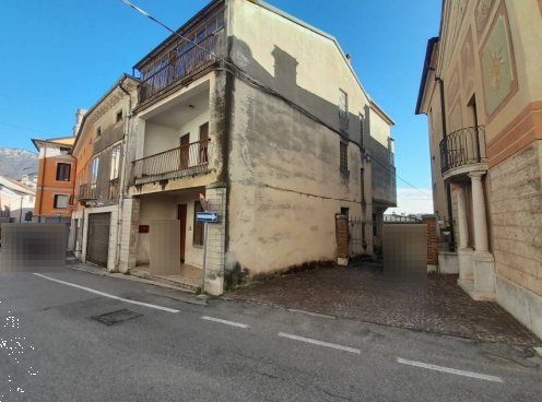 casa indipendente in vendita a Piovene Rocchette